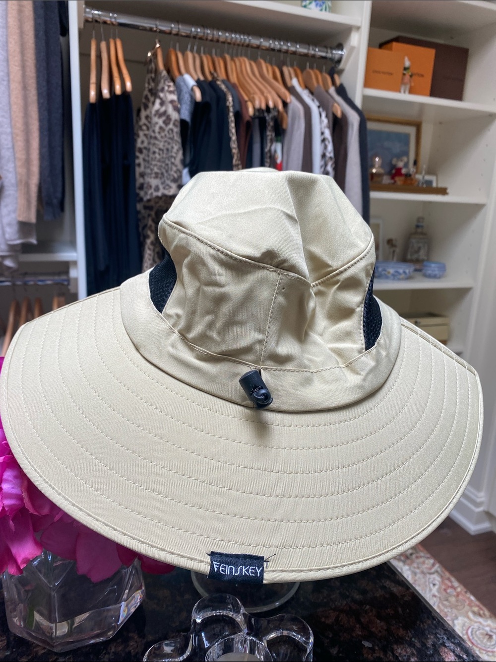 EINSKEY - Women's Wide Brim Sun Hat in Beige/ Light Mustard.  Adjustable!  NWOT